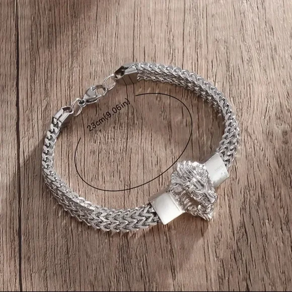 MEN'S GOLD LION STAINLESS STEEL BRACELET - Picture 4 of 4